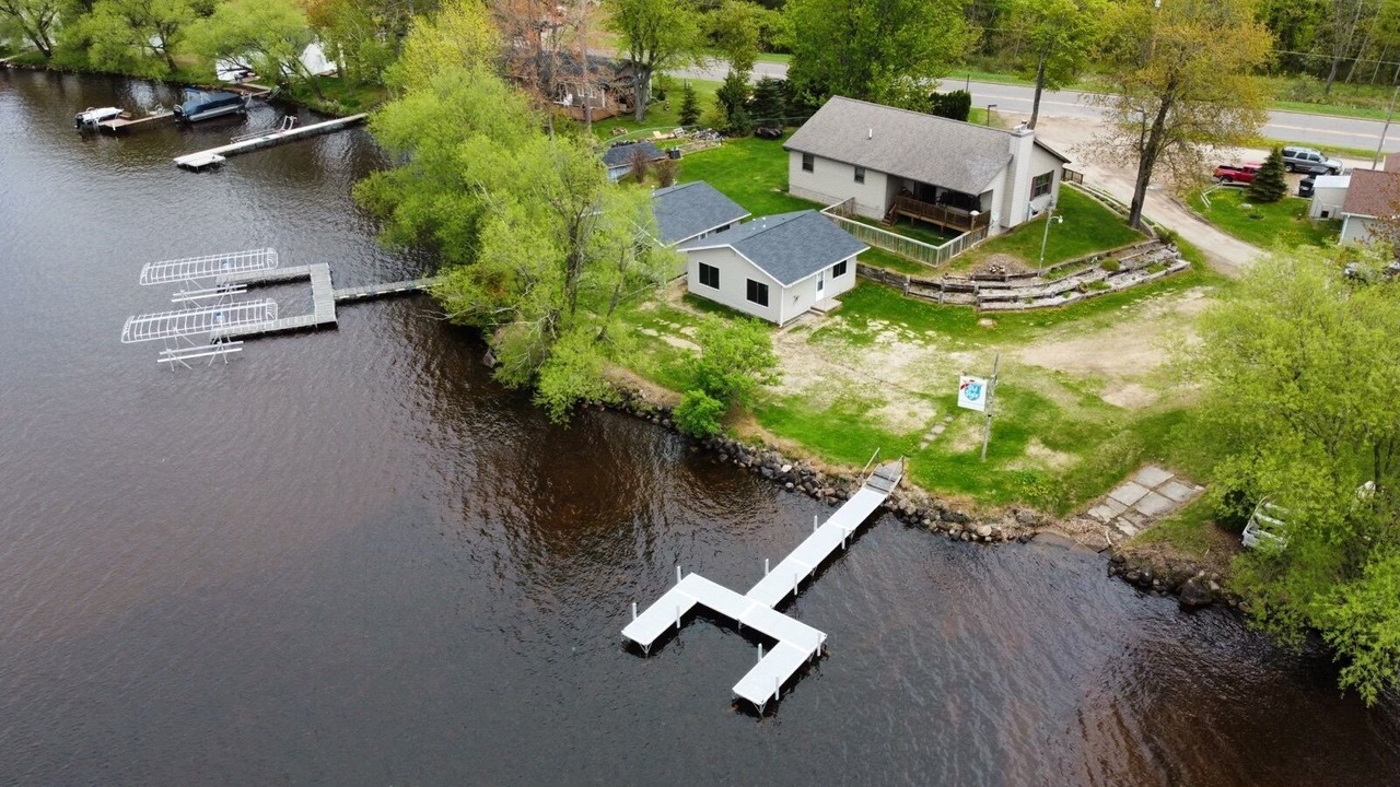 Photo of Outdoor in Pelican Lake
