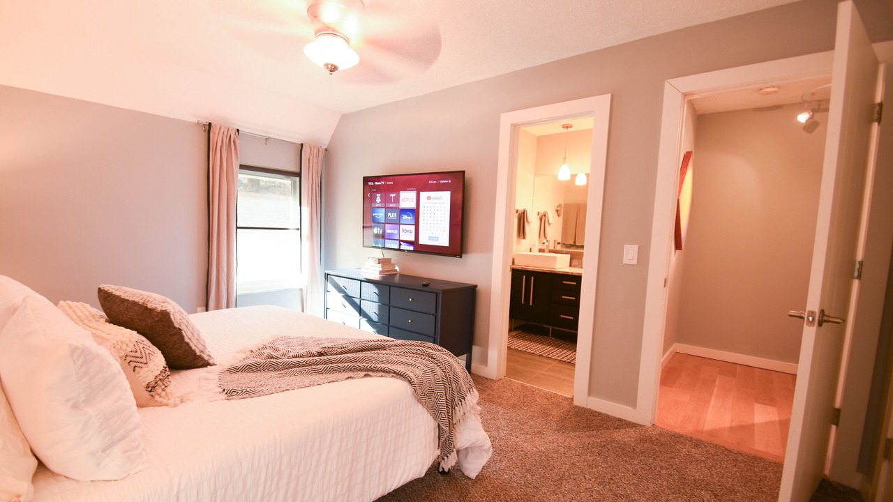 Photo of Bedroom in Mount Vernon