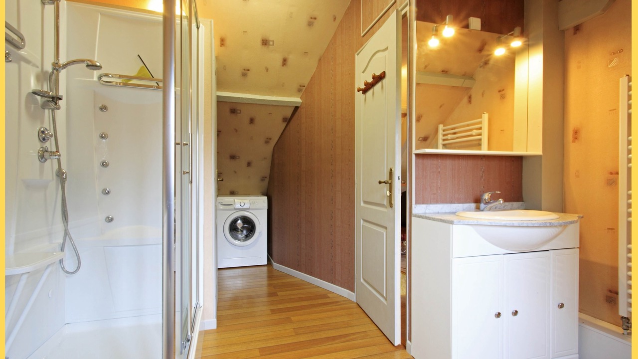 Photo of Bathroom in Friville-Escarbotin