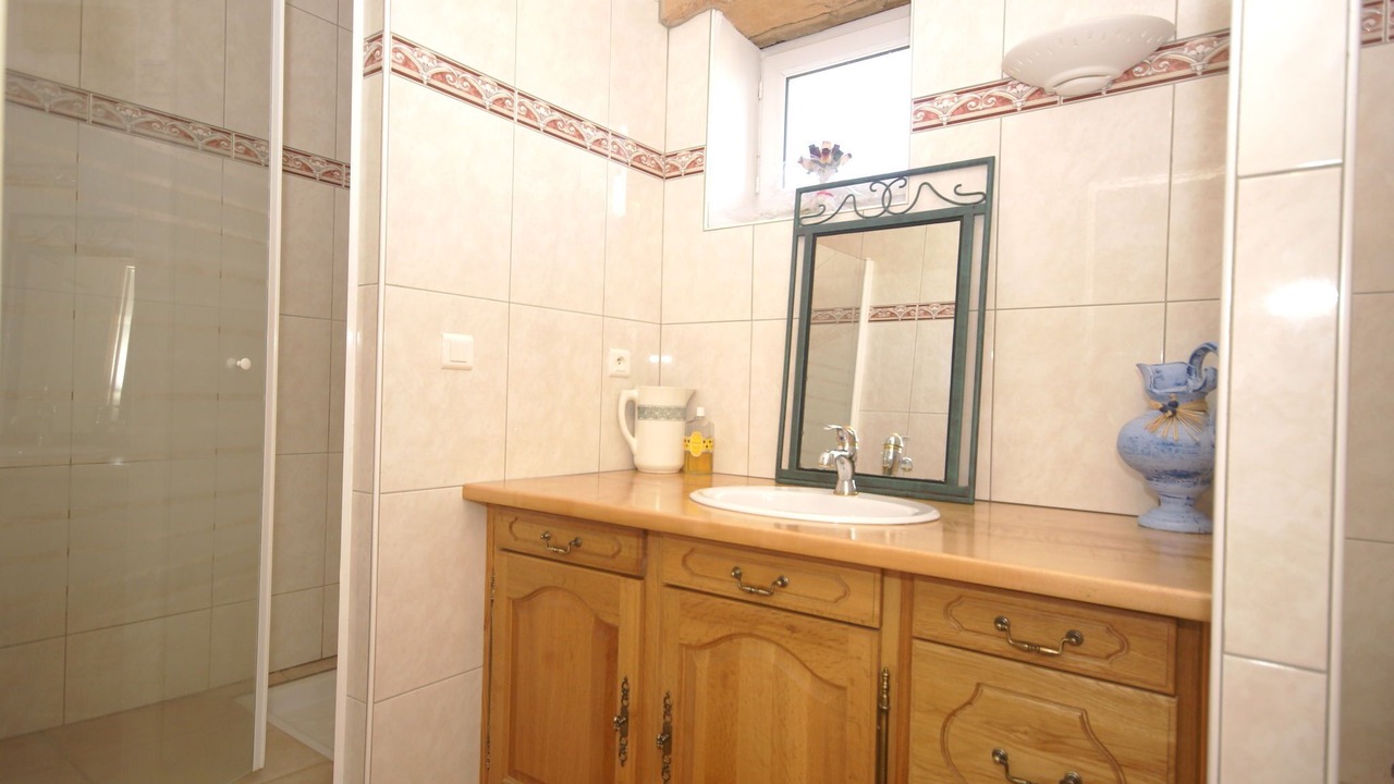 Photo of Bathroom in Conilhac-de-la-Montange