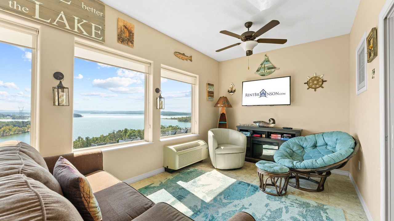 Photo of Livingroom in Table Rock