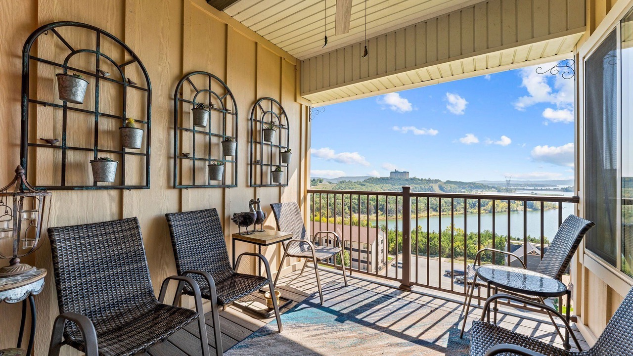 Photo of Patio Balcony in Table Rock
