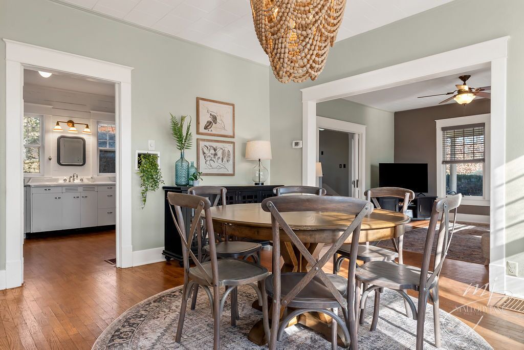 Photo of Livingroom in Harrison