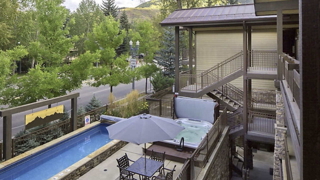 Photo of Outdoor in West End