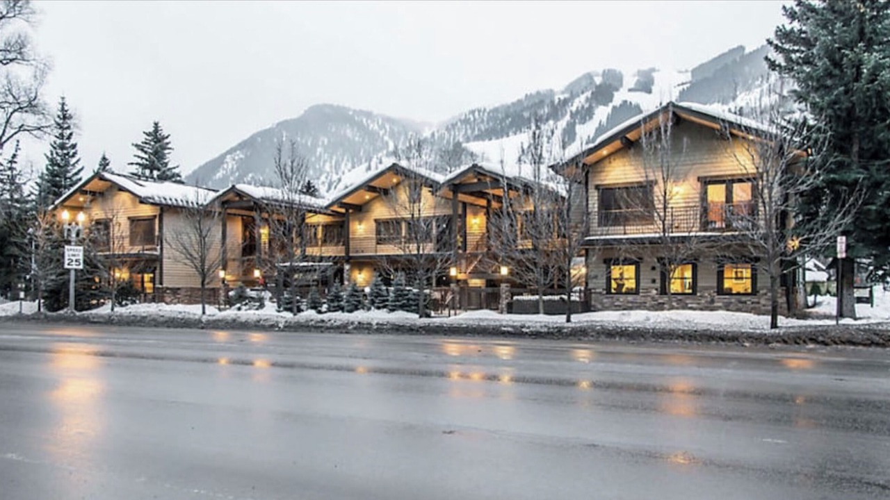 Photo of Outdoor in West End
