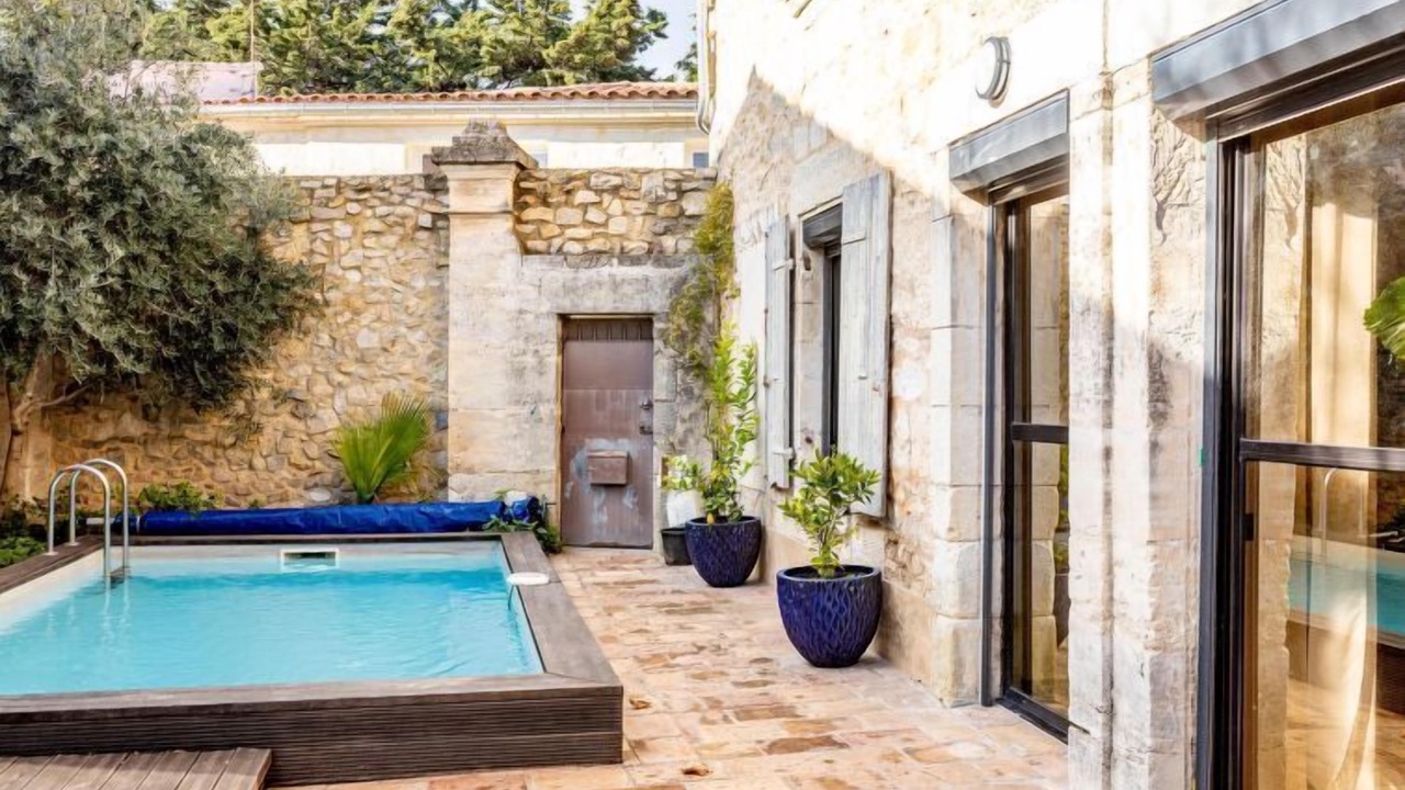 Photo of Outdoor in Jonquieres-Saint-Vincent