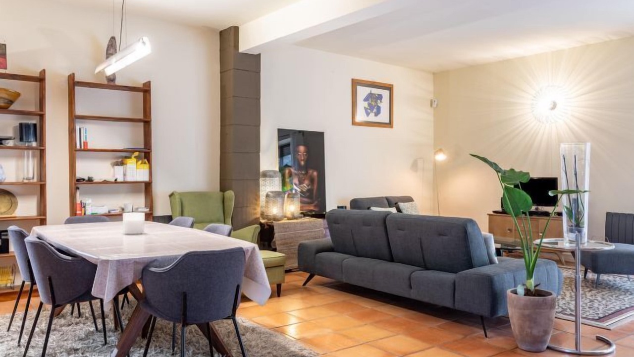 Photo of Bedroom in Jonquieres-Saint-Vincent