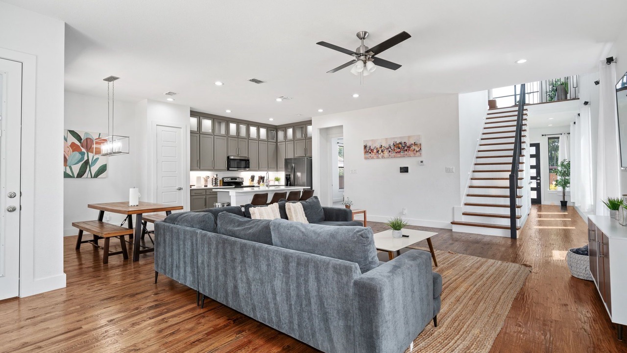 Photo of Livingroom in West Dallas