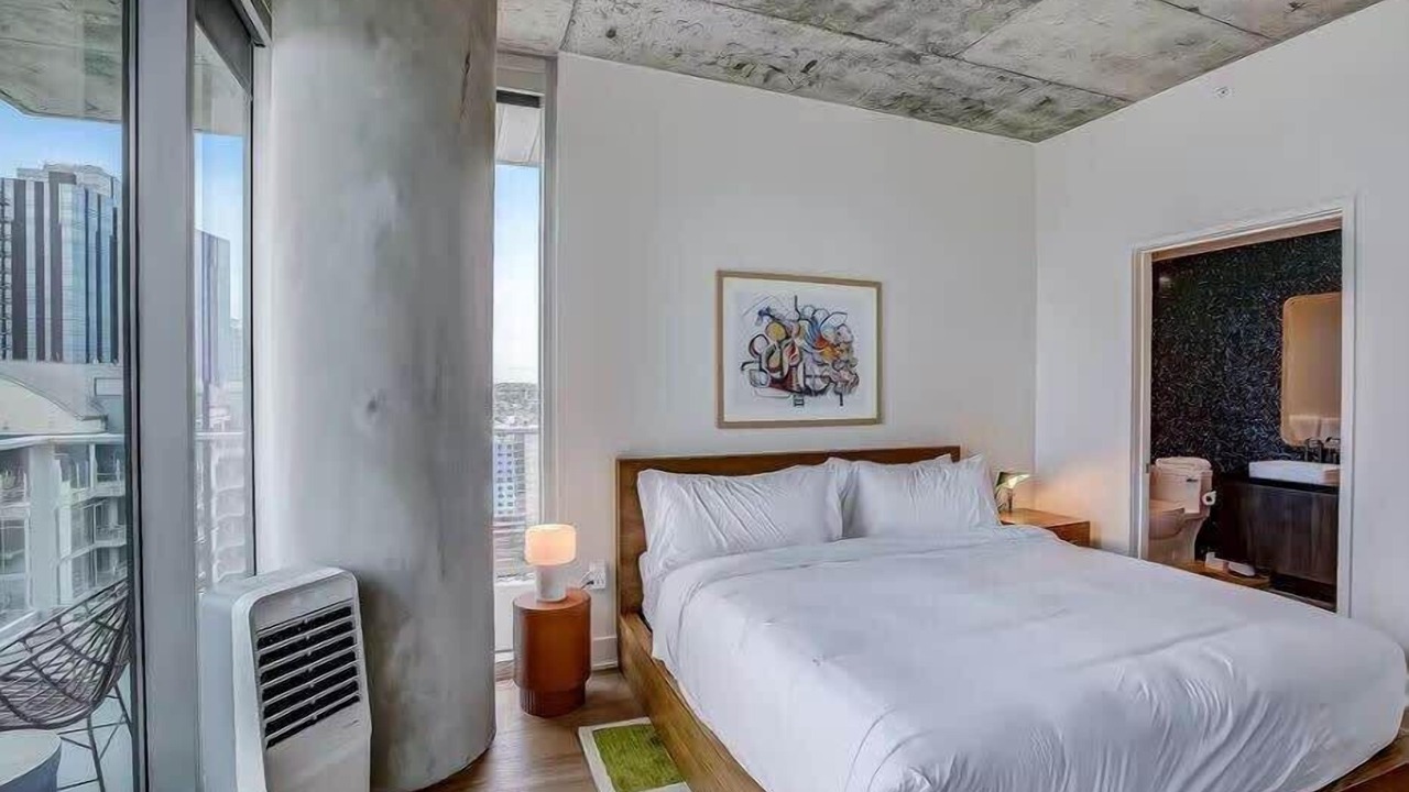 Photo of Bedroom in Rainey Street Historic District