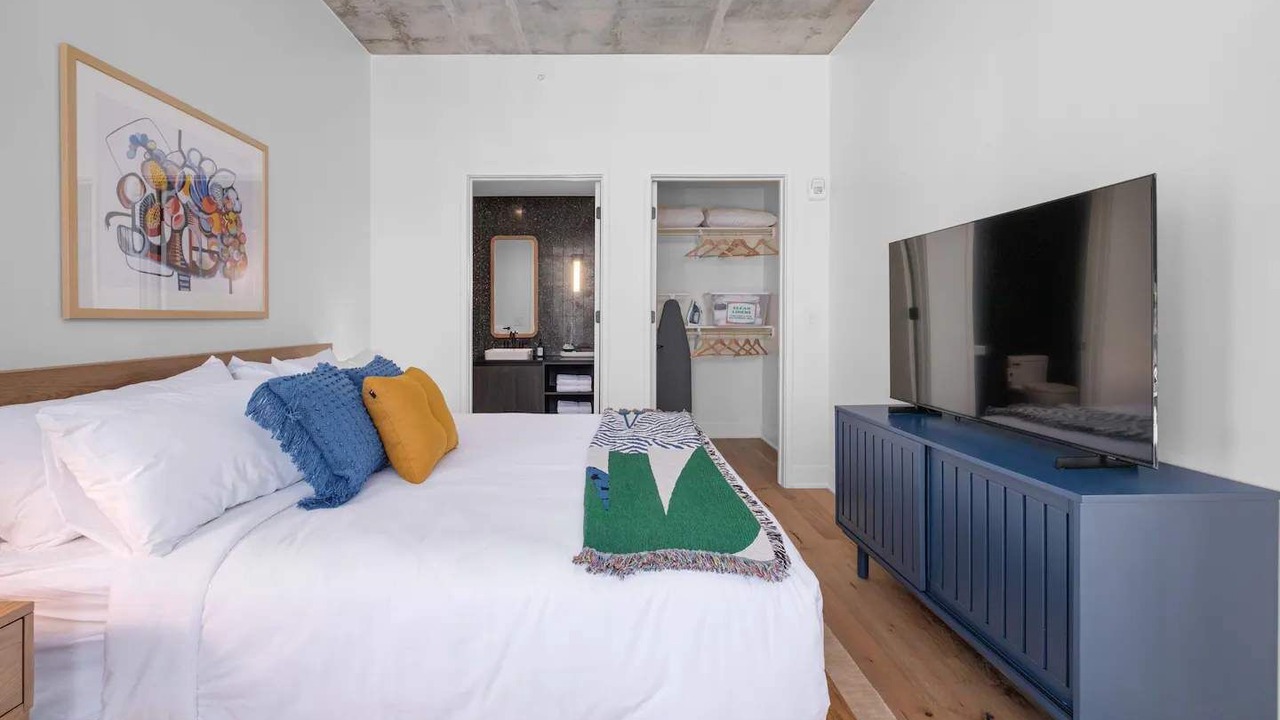 Photo of Bedroom in Rainey Street Historic District