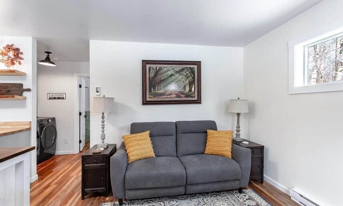 Photo of Livingroom in Farm Loop