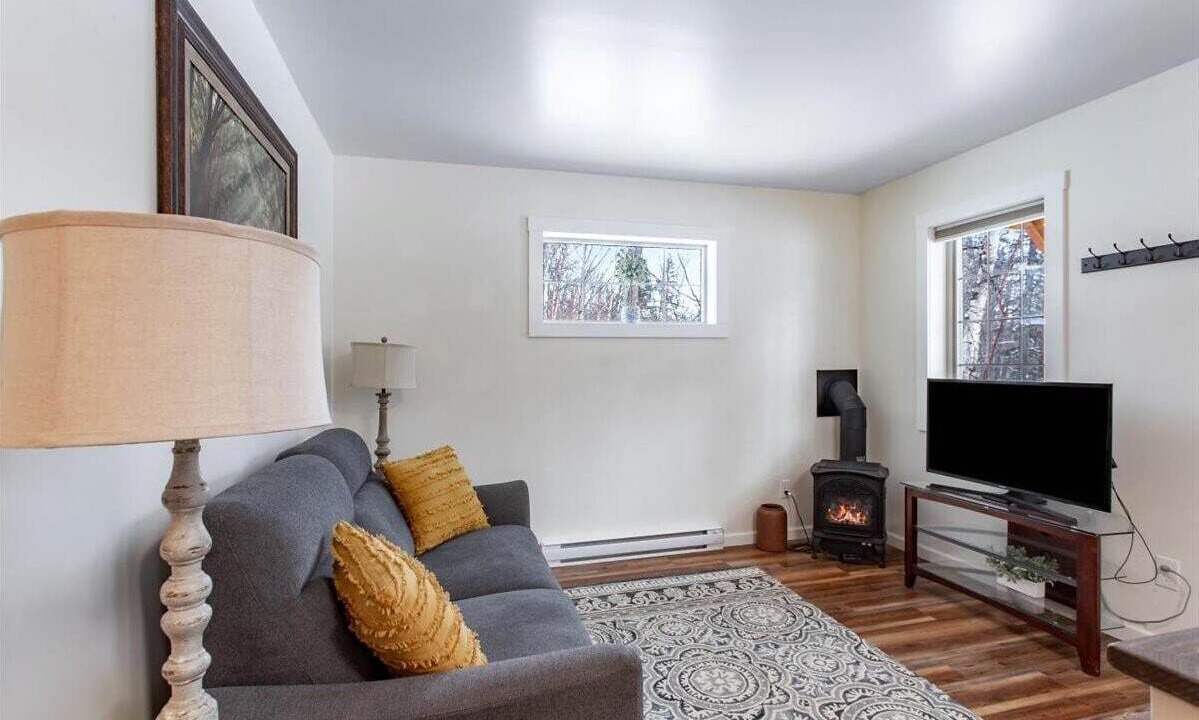 Photo of Livingroom in Farm Loop