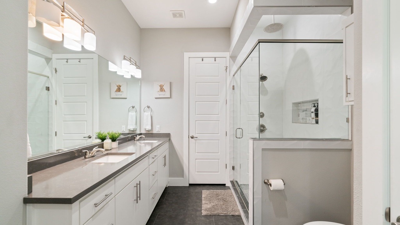 Photo of Bathroom in West Dallas