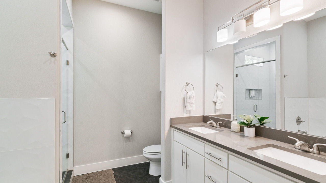 Photo of Bathroom in West Dallas