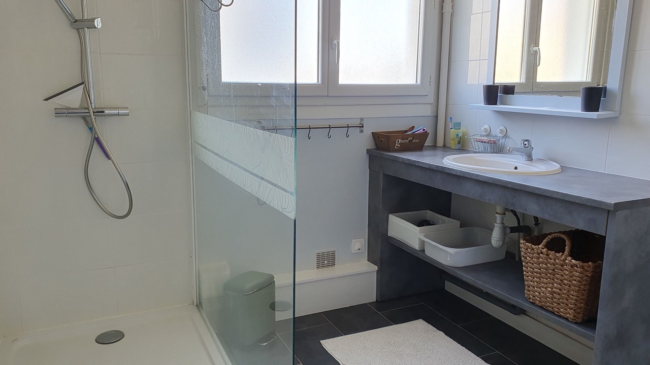 Photo of Bathroom in Saint-Nazaire