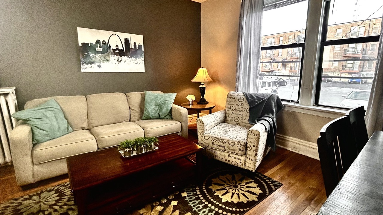 Photo of Livingroom in DeBaliviere Place
