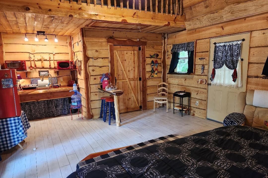 Photo of Bedroom in Avinger