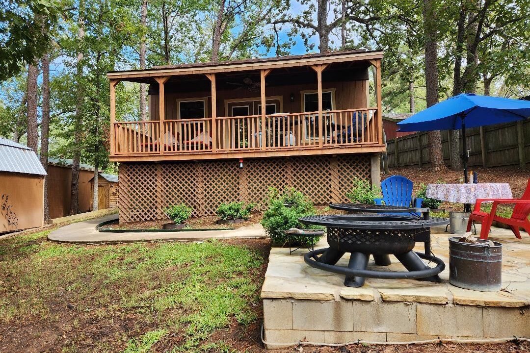 Photo of Outdoor in Avinger
