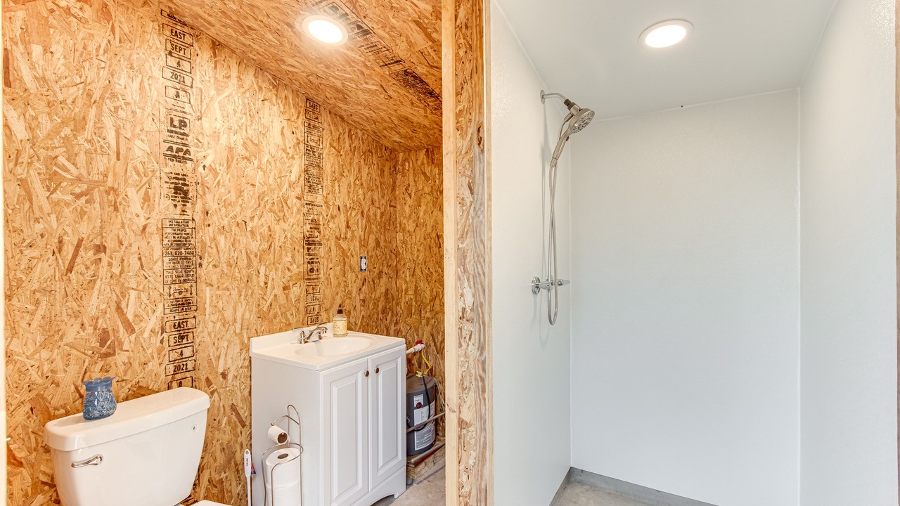 Photo of Bathroom in Comer