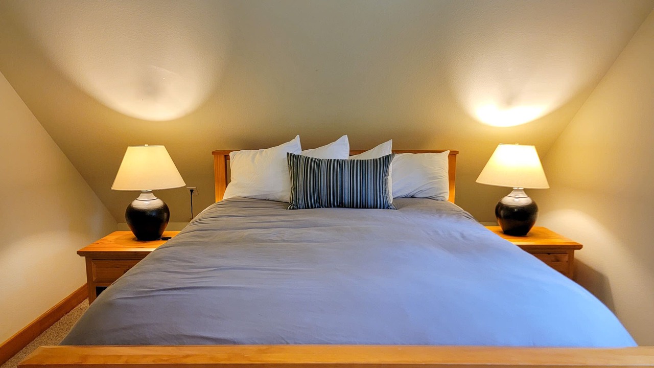 Photo of Bedroom in Mazama