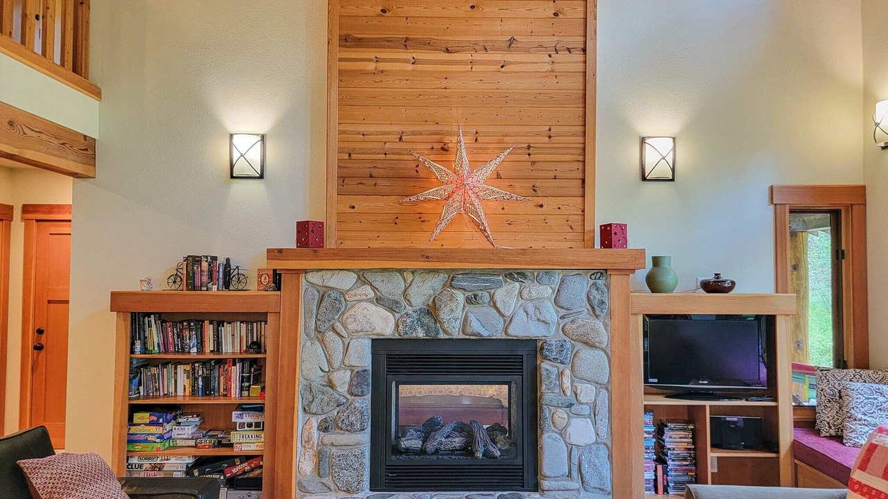 Photo of Livingroom in Mazama