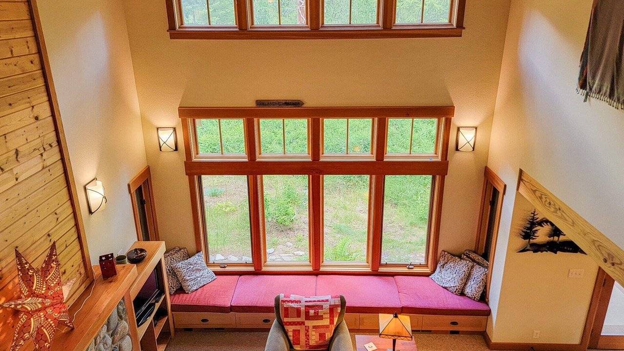 Photo of Livingroom in Mazama