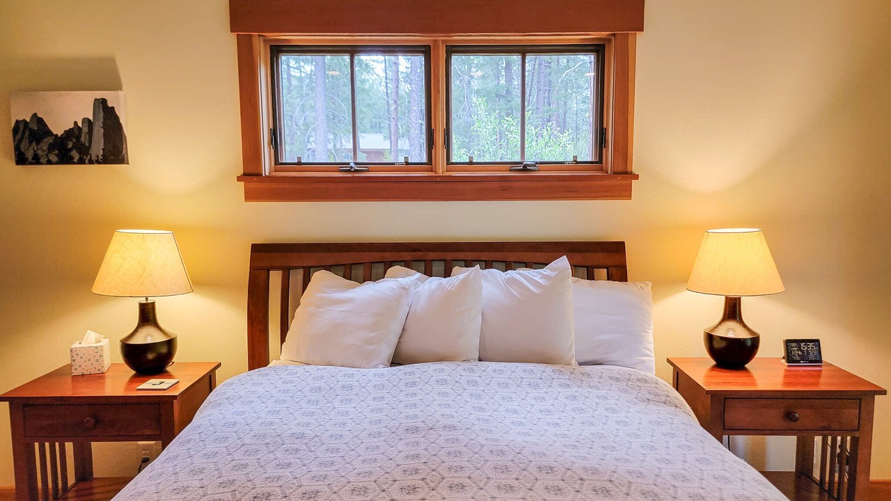 Photo of Bedroom in Mazama