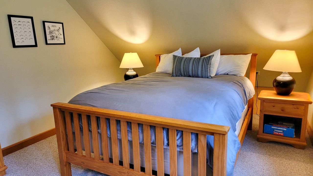 Photo of Bedroom in Mazama