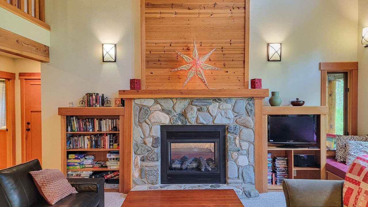Photo of Livingroom in Mazama