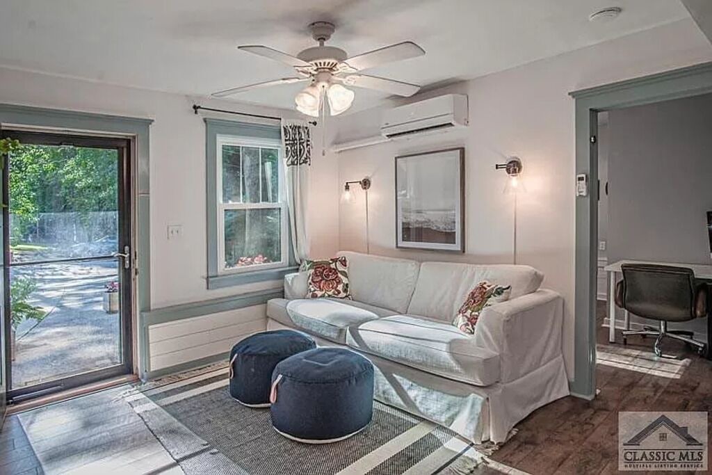 Photo of Livingroom in Athens