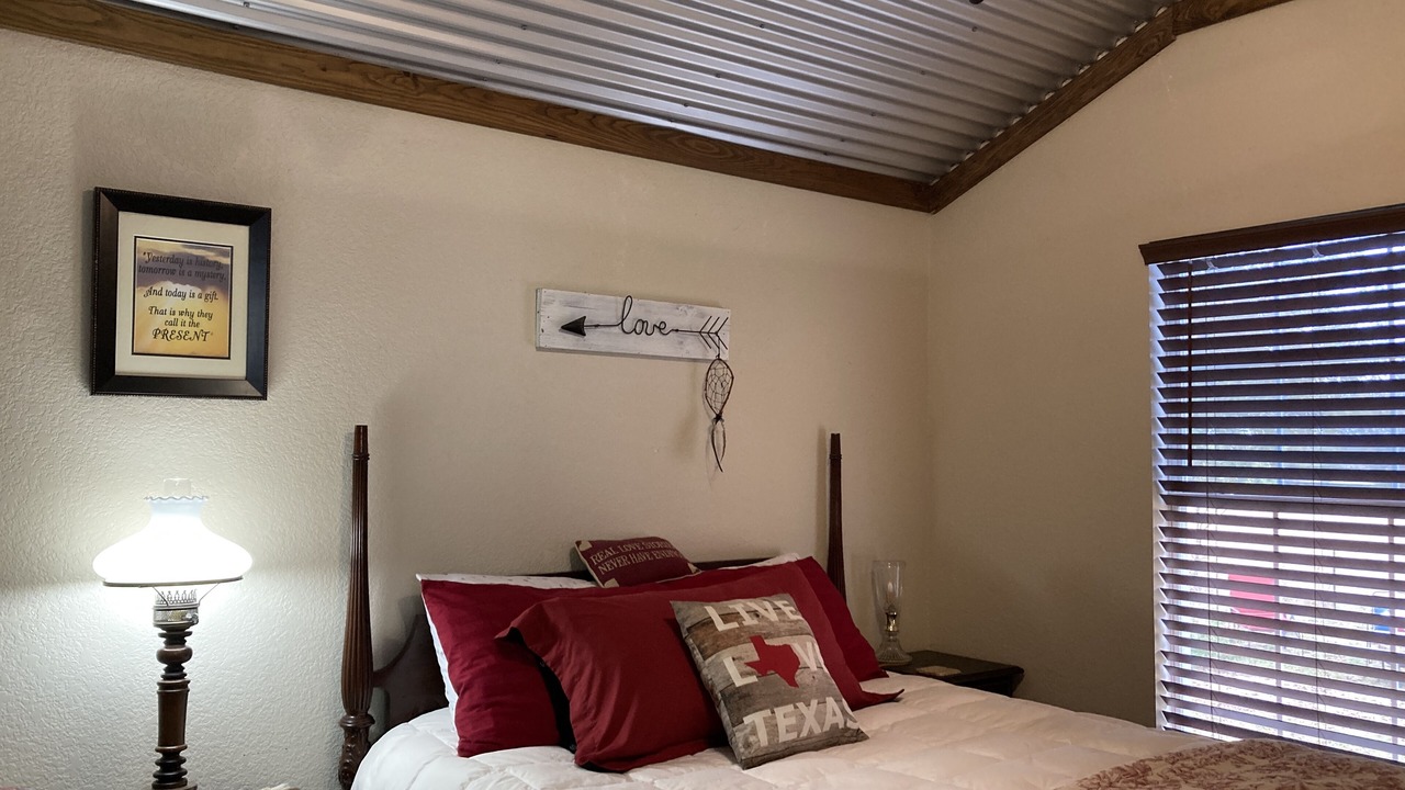 Photo of Bedroom in McLennan County