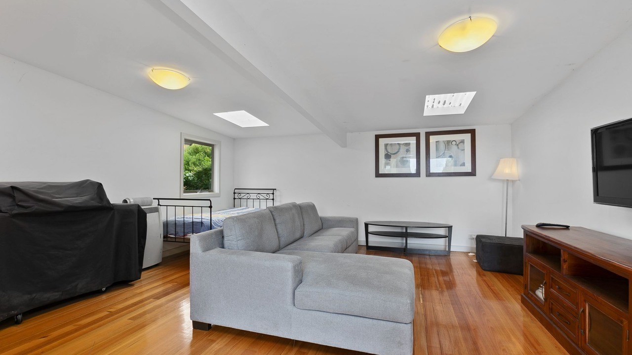 Photo of Livingroom in Skenes Creek