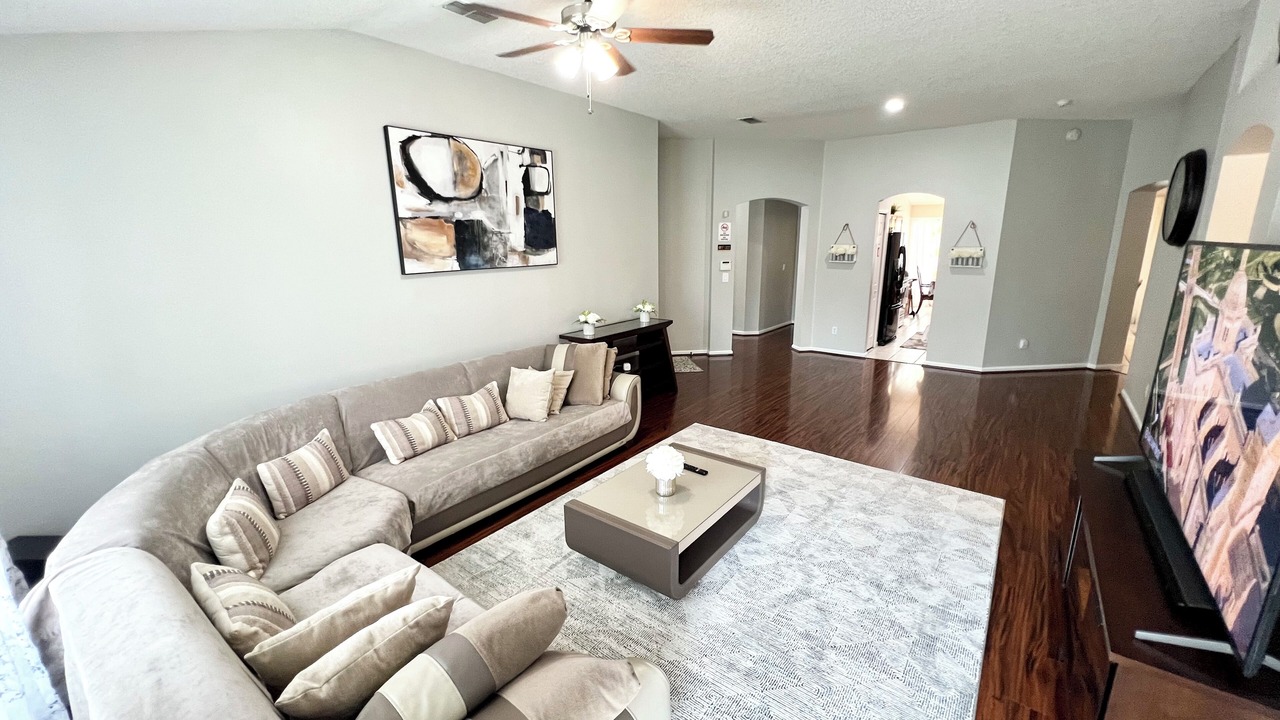 Photo of Bedroom in Westside