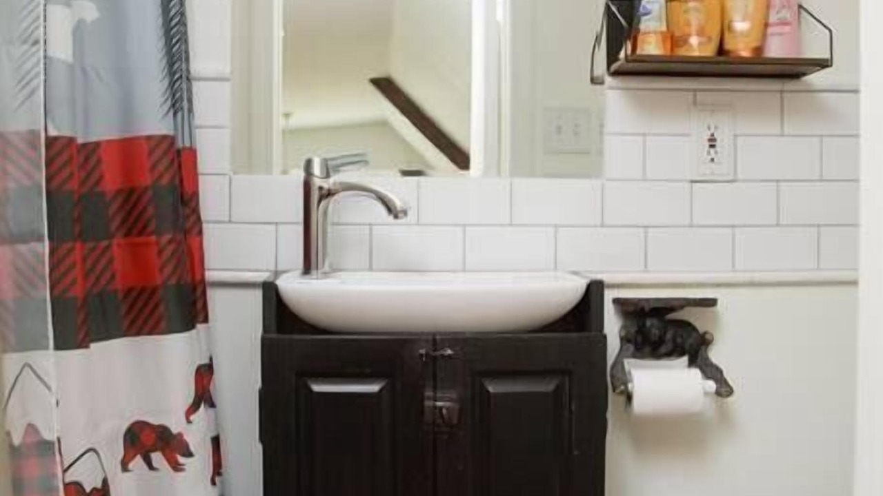 Photo of Bathroom in Mineral Bluff