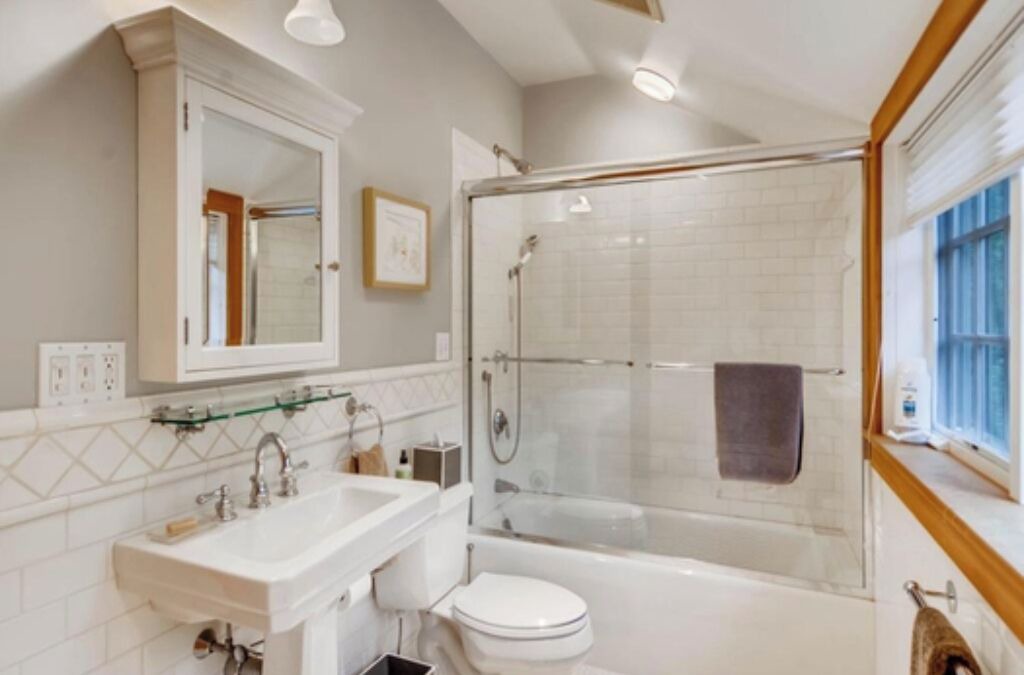 Photo of Bathroom in Vineyard Haven