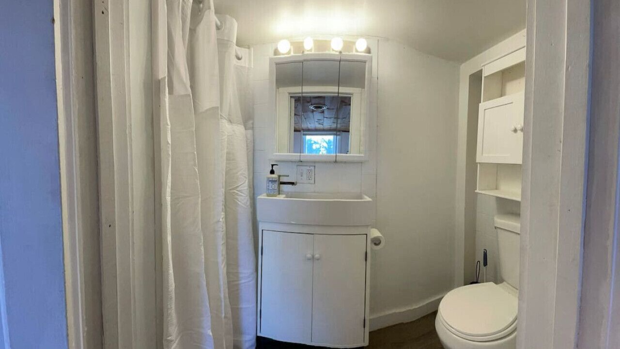 Photo of Bathroom in Lanesborough