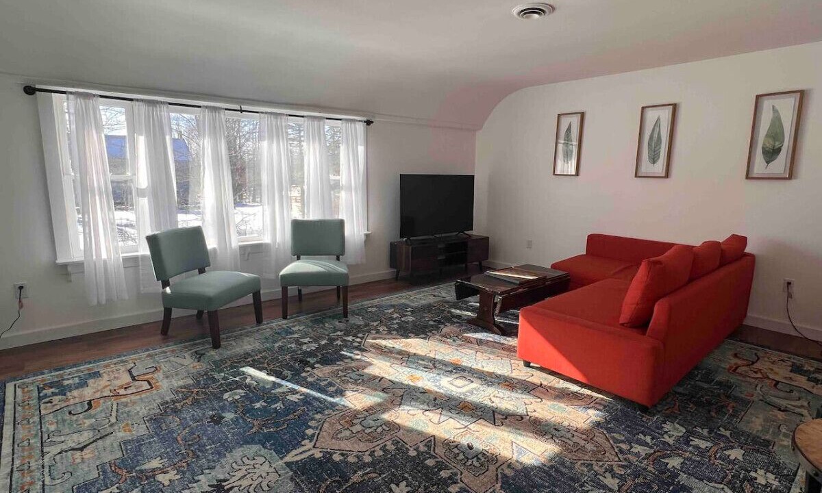 Photo of Livingroom in Lanesborough