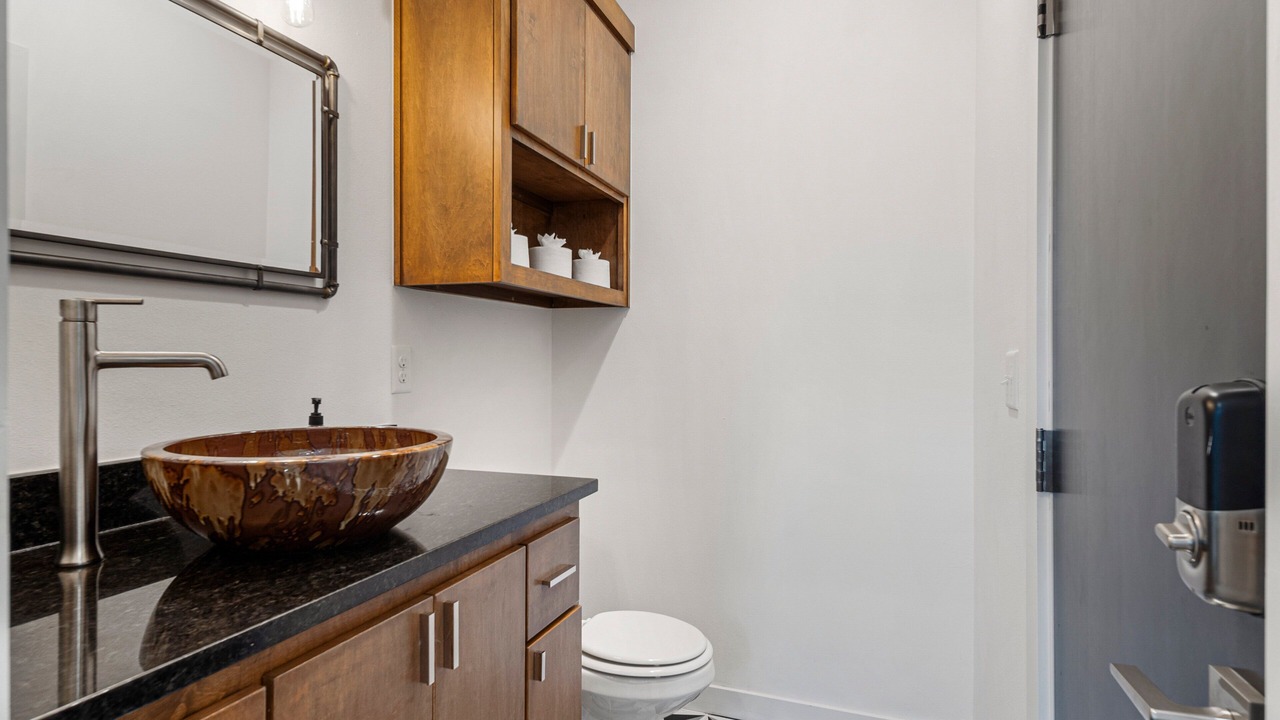 Photo of Bathroom in Deco District