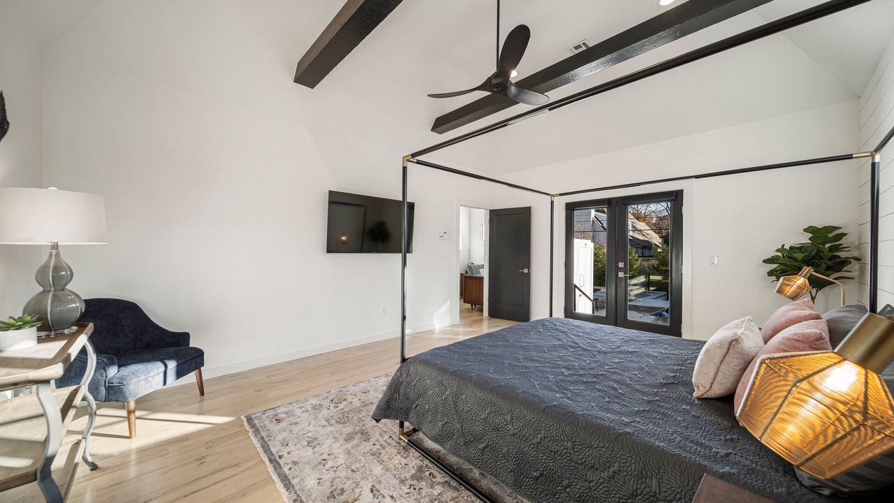 Photo of Bedroom in Deco District