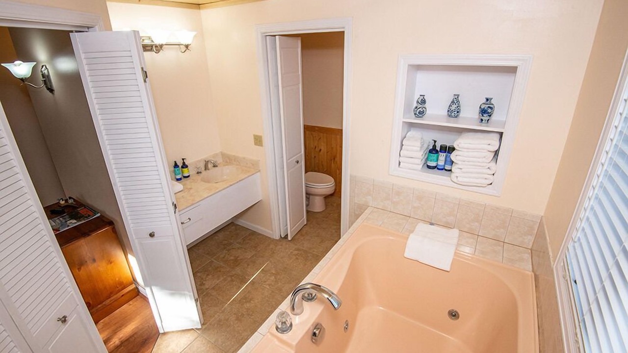 Photo of Bathroom in Grand Marais