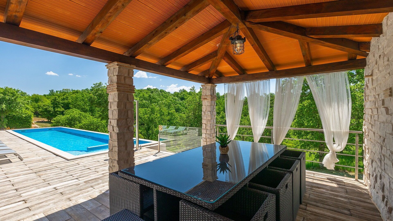 Photo of Outdoor in Jadruhi