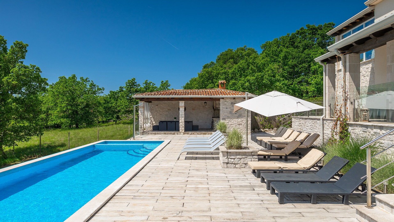 Photo of Outdoor in Jadruhi