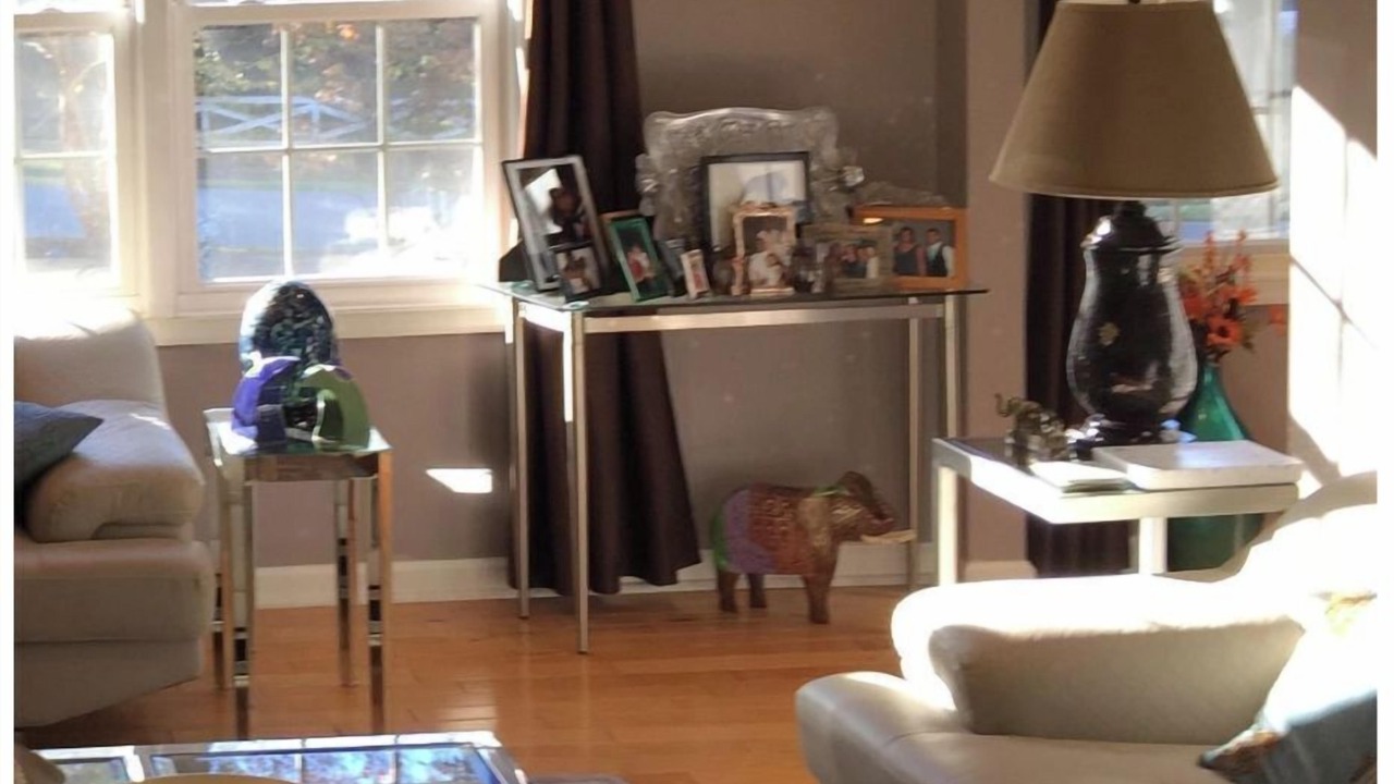Photo of Livingroom in Bethesda