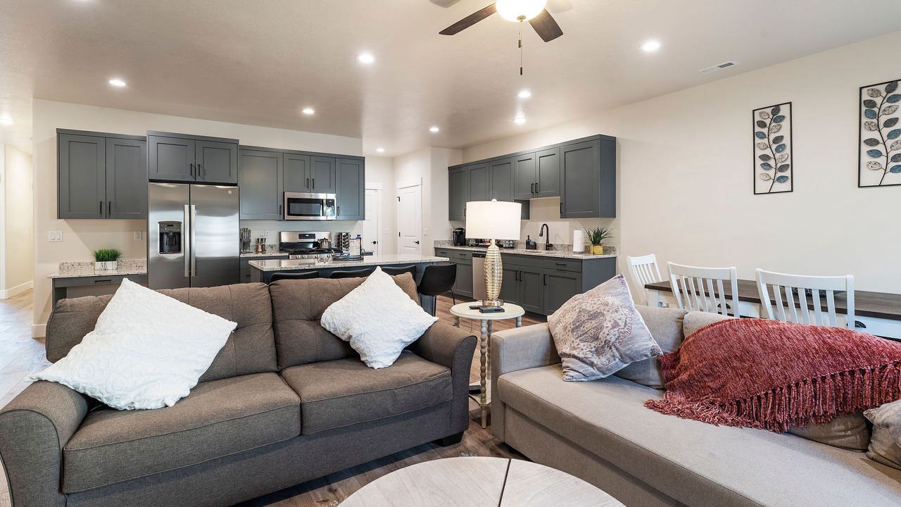 Photo of Livingroom in Cedar City