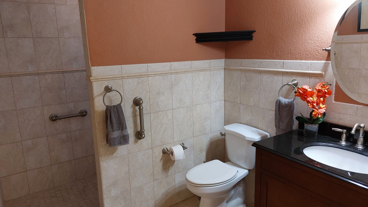 Photo of Bathroom in Jungle Terrace