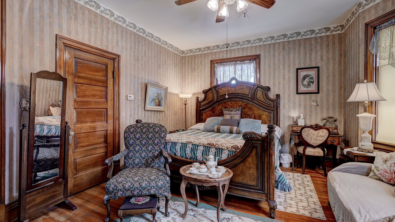 Photo of Bedroom in Midtown