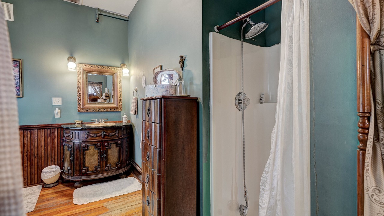 Photo of Bathroom in Midtown