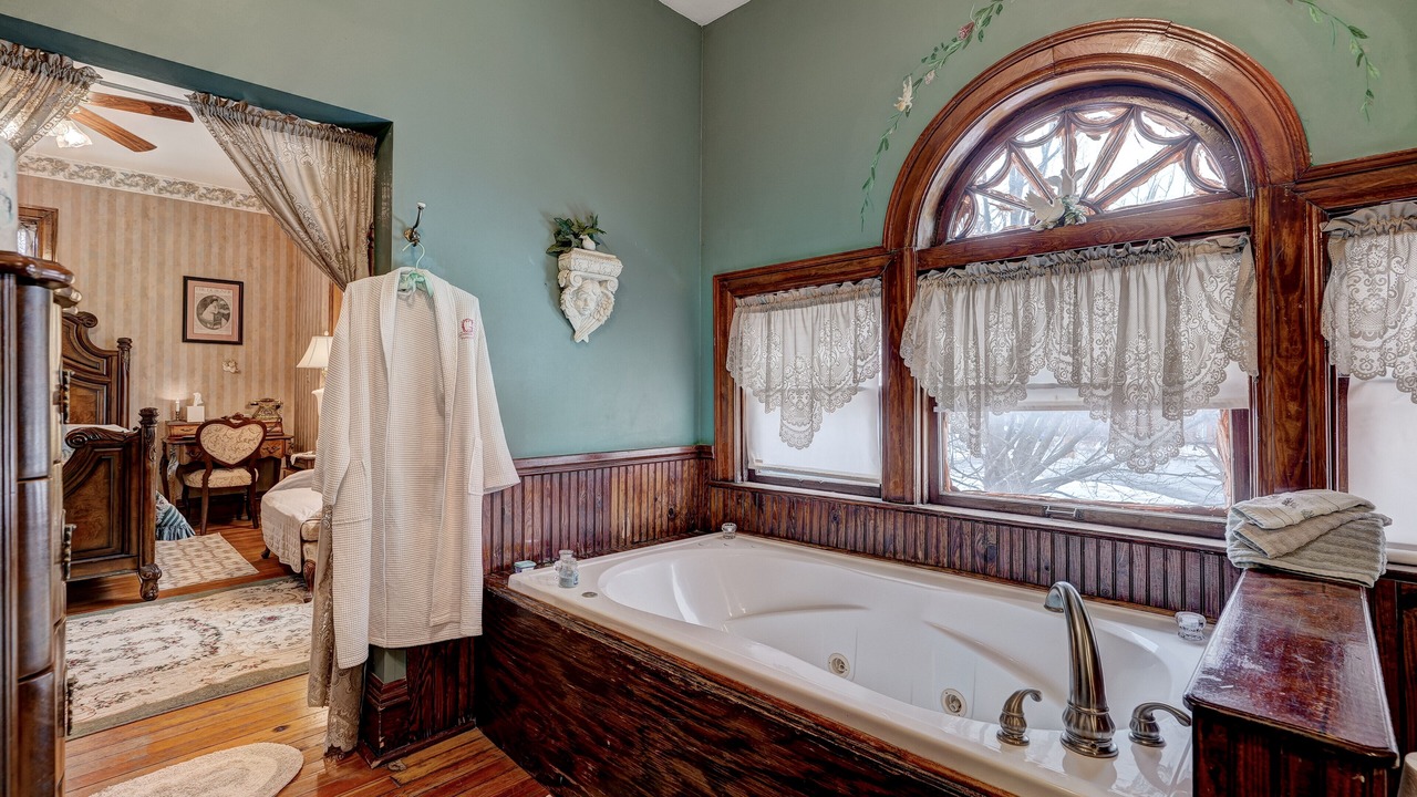 Photo of Bathroom in Midtown