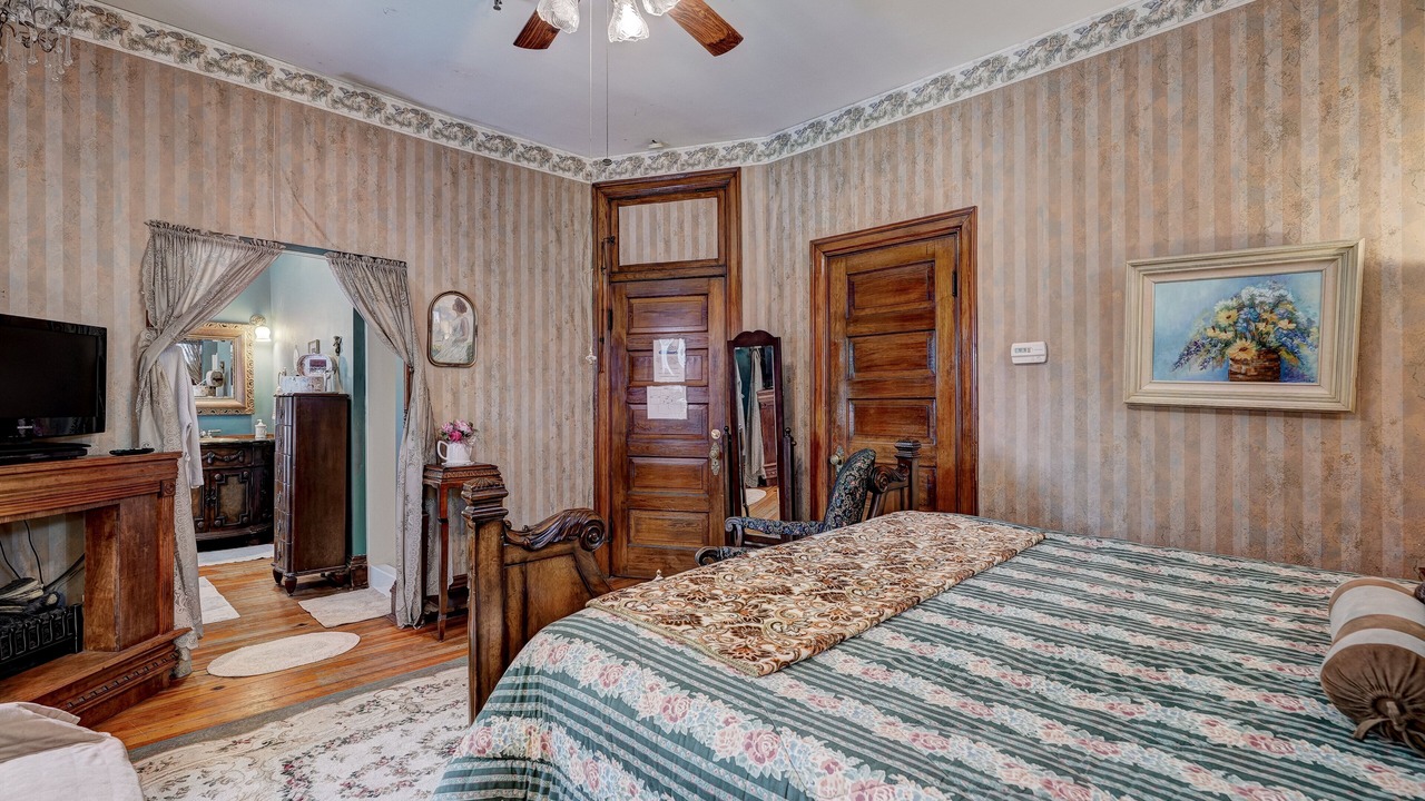 Photo of Bedroom in Midtown