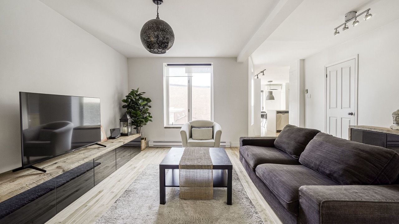 Photo of Livingroom in De Lorimier